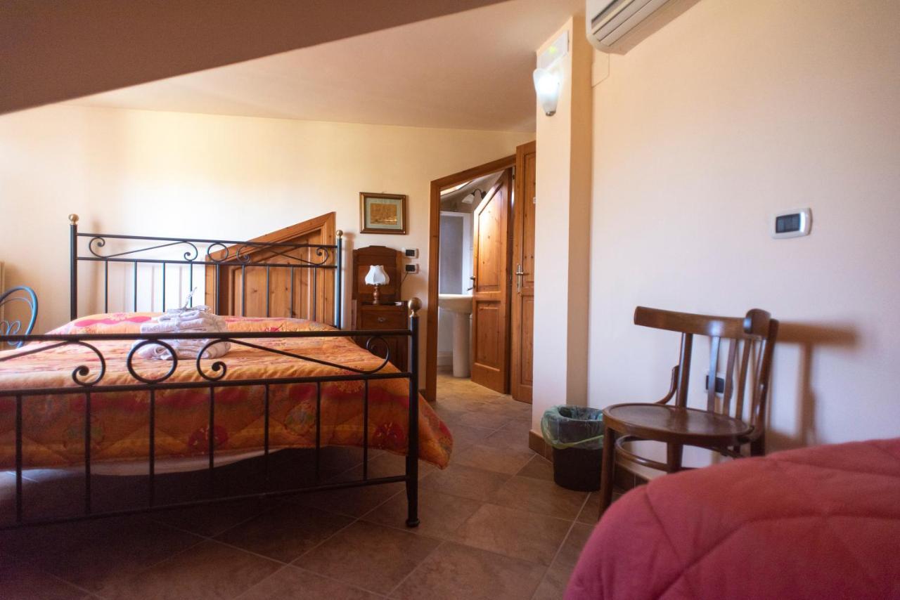 La Ginestra Hotel Castel San Lorenzo Eksteriør billede